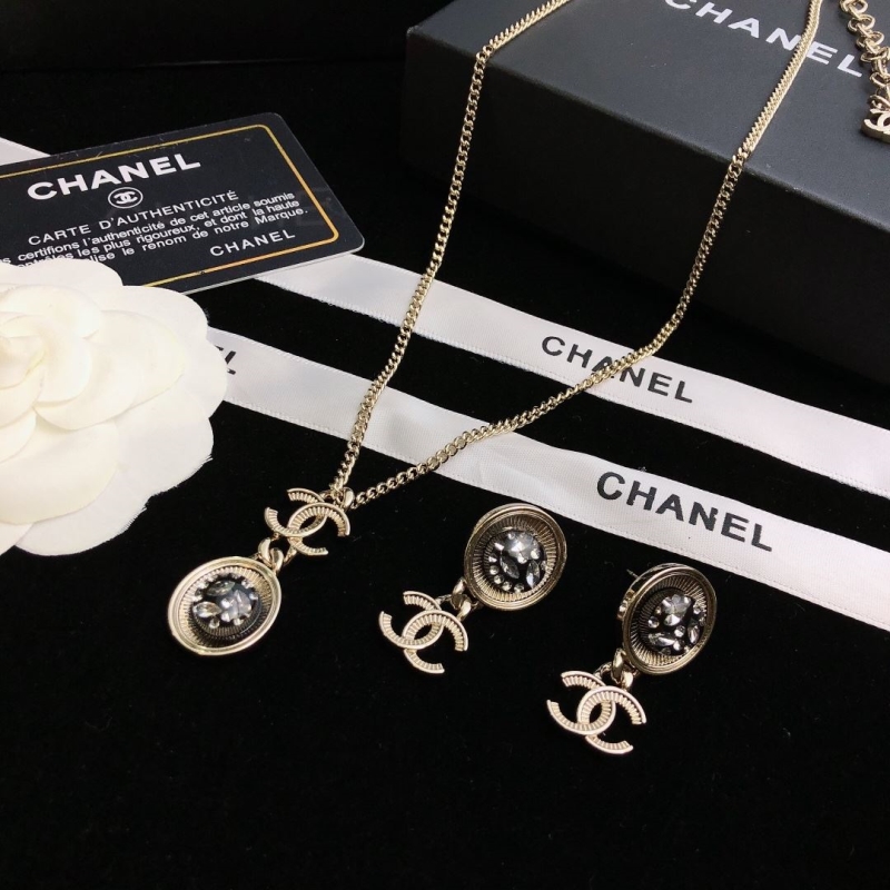 Ch**el earrings